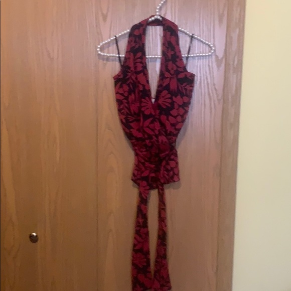 Sheer black/red flowers back out top - Picture 1 of 5